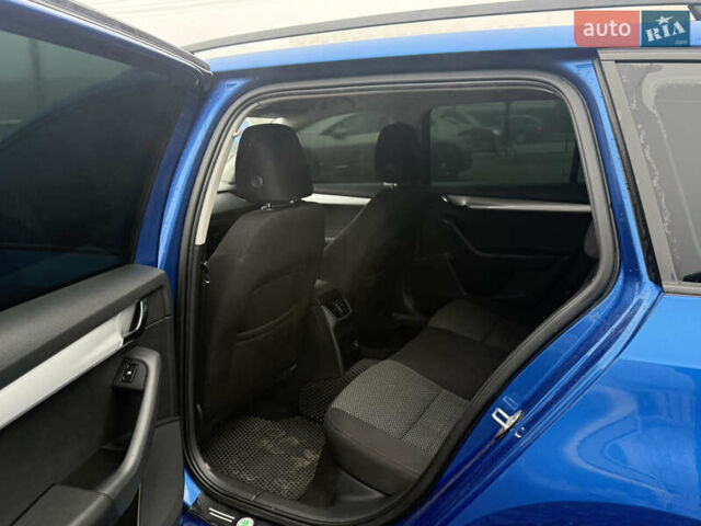 Синий Шкода Октавия, объемом двигателя 1.6 л и пробегом 264 тыс. км за 10500 $, фото 7 на Automoto.ua