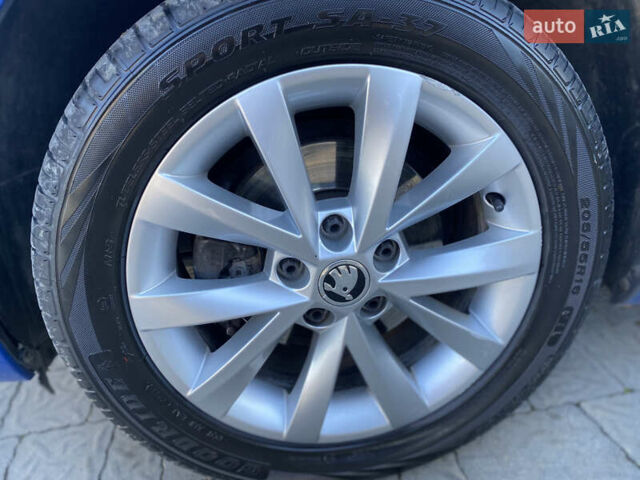 Синий Шкода Октавия, объемом двигателя 1.6 л и пробегом 210 тыс. км за 13300 $, фото 9 на Automoto.ua