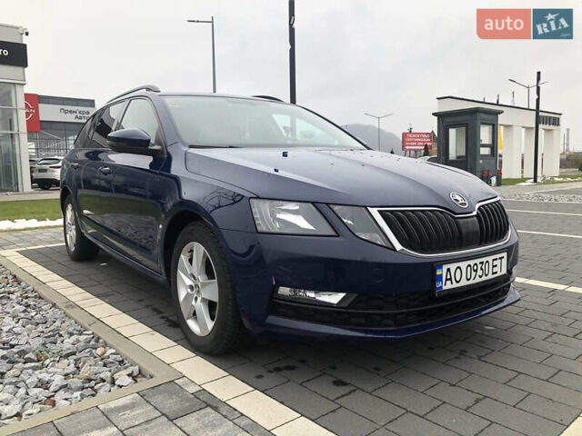Синий Шкода Октавия, объемом двигателя 1.6 л и пробегом 274 тыс. км за 11900 $, фото 1 на Automoto.ua