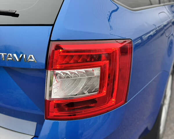 Синий Шкода Октавия, объемом двигателя 1.97 л и пробегом 340 тыс. км за 12700 $, фото 3 на Automoto.ua