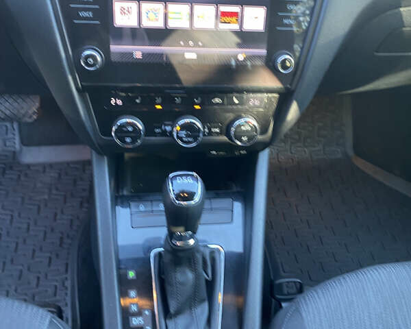 Синий Шкода Октавия, объемом двигателя 1.6 л и пробегом 210 тыс. км за 13300 $, фото 15 на Automoto.ua