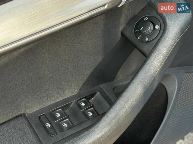 Синий Шкода Октавия, объемом двигателя 1.6 л и пробегом 278 тыс. км за 13700 $, фото 27 на Automoto.ua