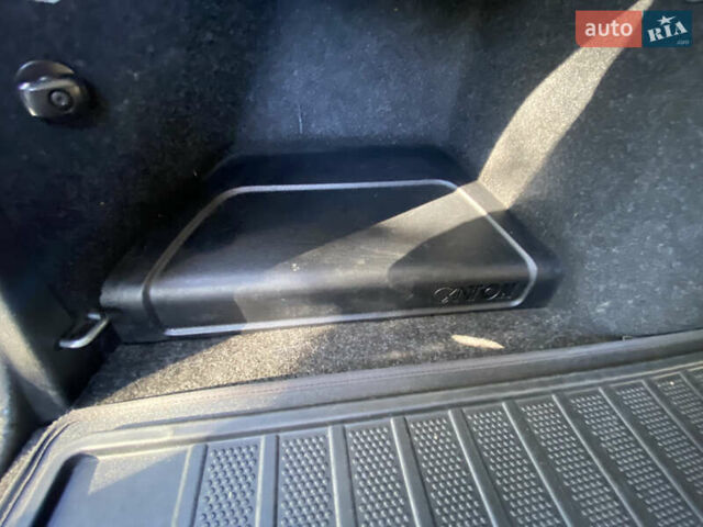 Синий Шкода Октавия, объемом двигателя 1.4 л и пробегом 208 тыс. км за 12300 $, фото 13 на Automoto.ua