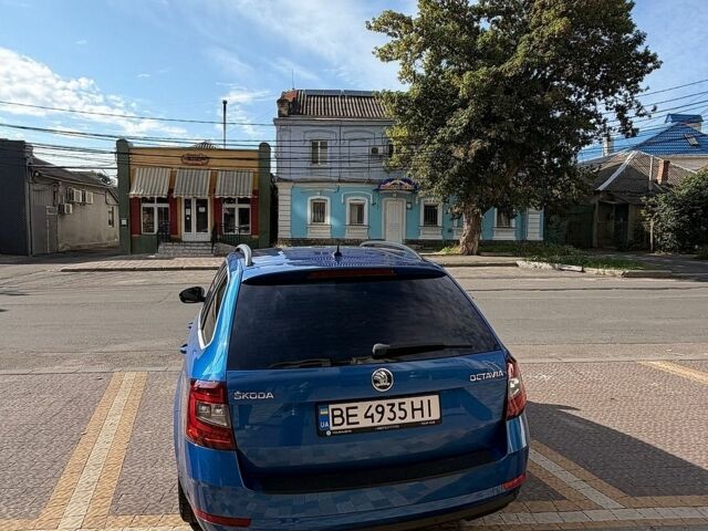 Синий Шкода Октавия, объемом двигателя 2 л и пробегом 249 тыс. км за 12499 $, фото 5 на Automoto.ua