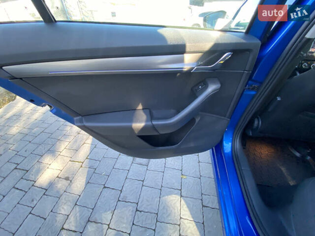 Синий Шкода Октавия, объемом двигателя 1.6 л и пробегом 210 тыс. км за 13300 $, фото 20 на Automoto.ua