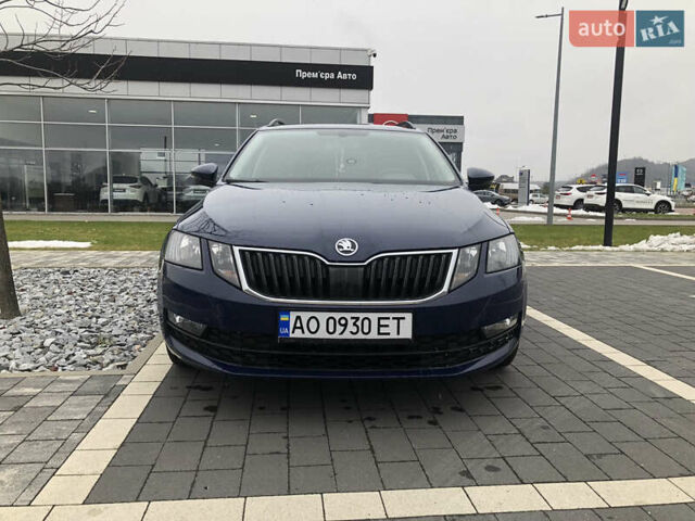 Синий Шкода Октавия, объемом двигателя 1.6 л и пробегом 274 тыс. км за 11900 $, фото 2 на Automoto.ua