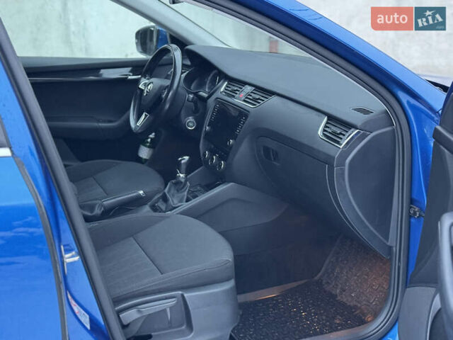Синий Шкода Октавия, объемом двигателя 1.6 л и пробегом 207 тыс. км за 11999 $, фото 41 на Automoto.ua