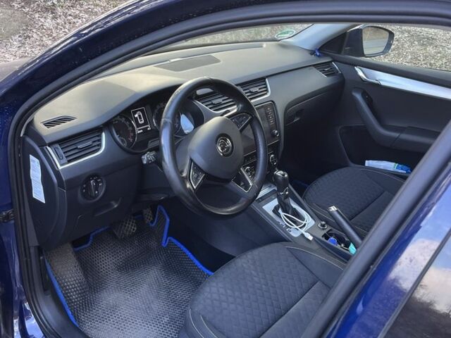 Синій Шкода Октавія, об'ємом двигуна 2 л та пробігом 260 тис. км за 15000 $, фото 3 на Automoto.ua