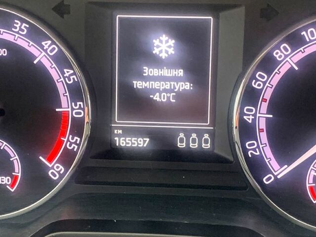 Синій Шкода Октавія, об'ємом двигуна 1.6 л та пробігом 16500 тис. км за 13000 $, фото 9 на Automoto.ua