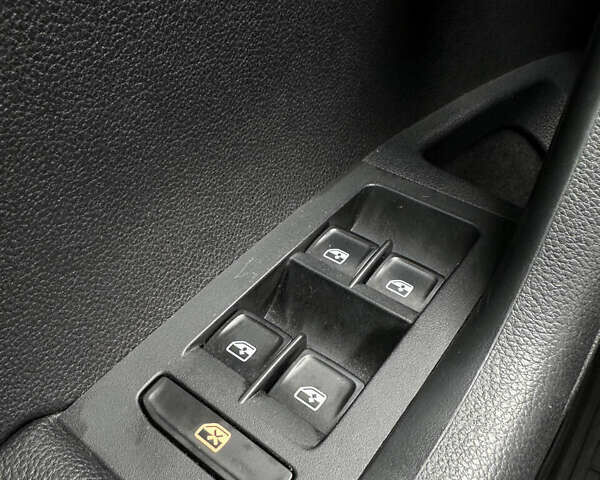 Шкода Октавия 2017 в Буче на Automoto.ua Синий Шкода Октавия, объемом двигателя 1.6 л и пробегом 267 тыс. км за 12400 $, фото 26 на Automoto.ua