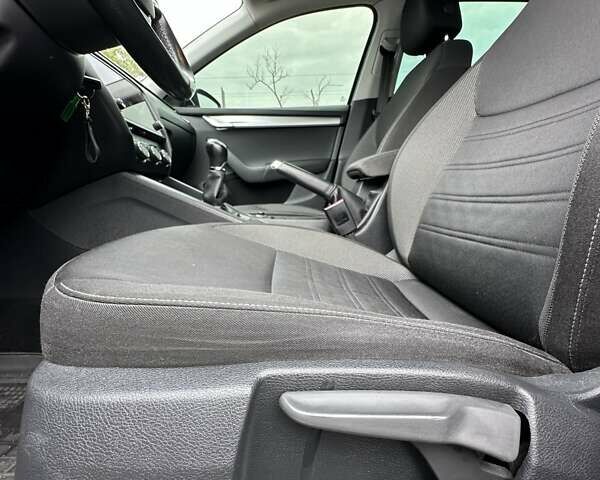 Шкода Октавия 2017 в Буче на Automoto.ua Синий Шкода Октавия, объемом двигателя 1.6 л и пробегом 267 тыс. км за 12400 $, фото 20 на Automoto.ua