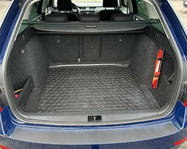 Шкода Октавия 2017 в Буче на Automoto.ua Синий Шкода Октавия, объемом двигателя 1.6 л и пробегом 267 тыс. км за 12400 $, фото 11 на Automoto.ua