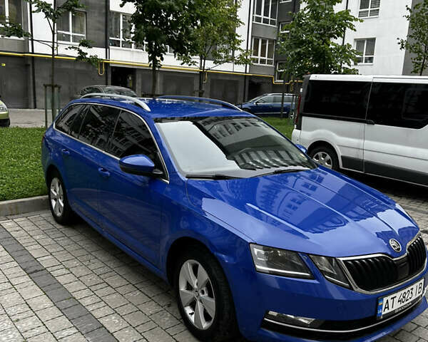 Синий Шкода Октавия, объемом двигателя 1.6 л и пробегом 306 тыс. км за 13000 $, фото 2 на Automoto.ua