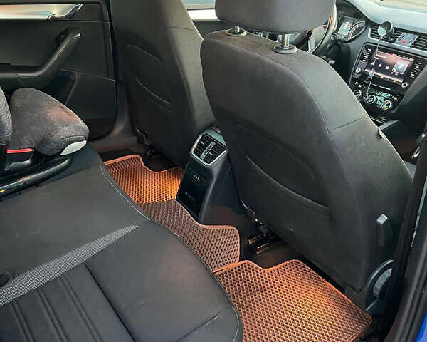 Синій Шкода Октавія, об'ємом двигуна 1.6 л та пробігом 198 тис. км за 13900 $, фото 8 на Automoto.ua