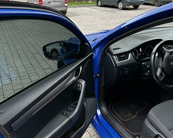 Синий Шкода Октавия, объемом двигателя 1.6 л и пробегом 306 тыс. км за 13000 $, фото 8 на Automoto.ua