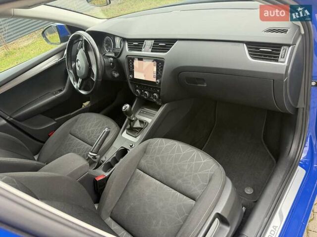 Синий Шкода Октавия, объемом двигателя 2 л и пробегом 226 тыс. км за 13999 $, фото 21 на Automoto.ua