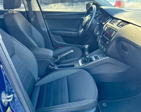 Синий Шкода Октавия, объемом двигателя 0 л и пробегом 252 тыс. км за 13950 $, фото 15 на Automoto.ua