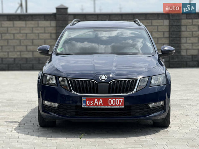 Синий Шкода Октавия, объемом двигателя 1 л и пробегом 250 тыс. км за 12700 $, фото 3 на Automoto.ua