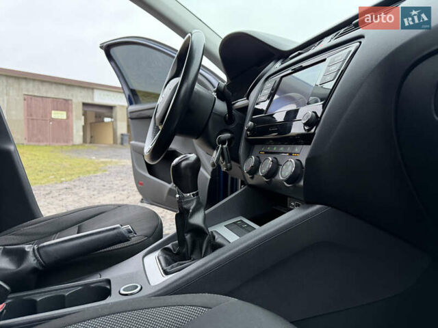 Синій Шкода Октавія, об'ємом двигуна 1 л та пробігом 158 тис. км за 12700 $, фото 25 на Automoto.ua