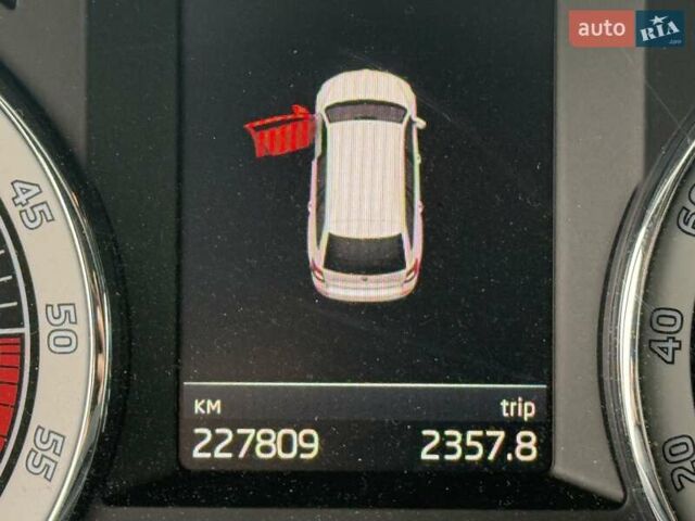 Синий Шкода Октавия, объемом двигателя 2 л и пробегом 226 тыс. км за 13999 $, фото 32 на Automoto.ua