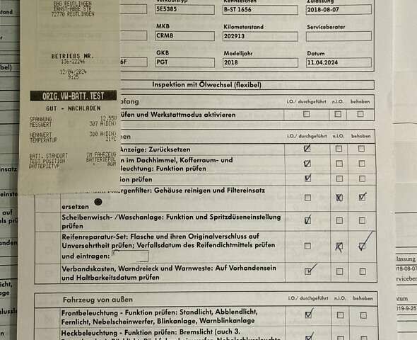 Синий Шкода Октавия, объемом двигателя 2 л и пробегом 226 тыс. км за 13999 $, фото 36 на Automoto.ua