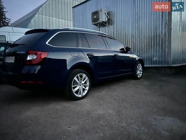 Синий Шкода Октавия, объемом двигателя 1.97 л и пробегом 226 тыс. км за 15600 $, фото 4 на Automoto.ua