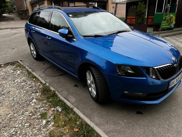 Синий Шкода Октавия, объемом двигателя 1.6 л и пробегом 287 тыс. км за 13000 $, фото 1 на Automoto.ua