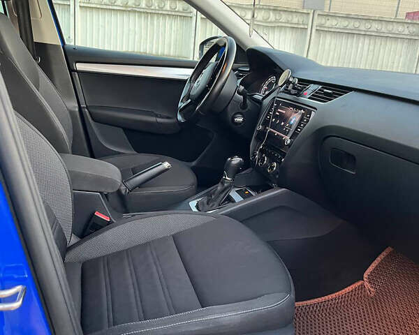 Синій Шкода Октавія, об'ємом двигуна 1.6 л та пробігом 198 тис. км за 13900 $, фото 12 на Automoto.ua