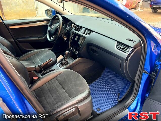 Синий Шкода Октавия, объемом двигателя 1.6 л и пробегом 235 тыс. км за 15900 $, фото 2 на Automoto.ua