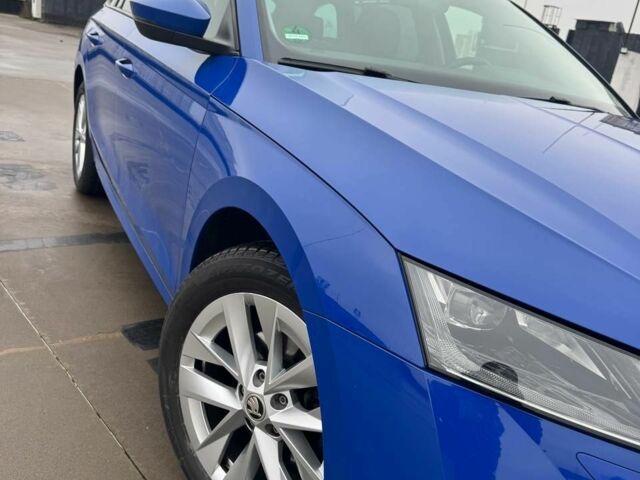 Синий Шкода Октавия, объемом двигателя 2 л и пробегом 207 тыс. км за 20750 $, фото 1 на Automoto.ua