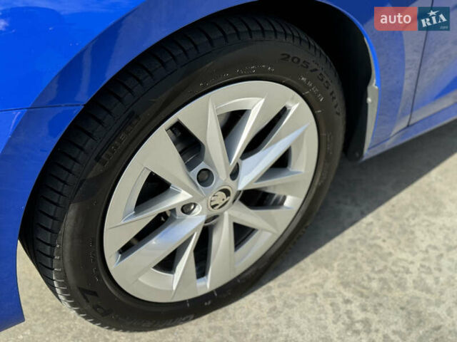 Синий Шкода Октавия, объемом двигателя 2 л и пробегом 228 тыс. км за 19350 $, фото 25 на Automoto.ua