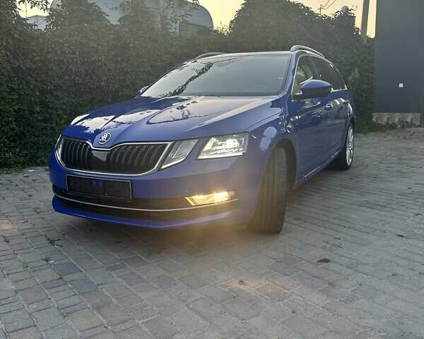 Шкода Октавия 2020 в Луцке на Automoto.ua Синий Шкода Октавия, объемом двигателя 1.97 л и пробегом 180 тыс. км за 18800 $, фото 1 на Automoto.ua