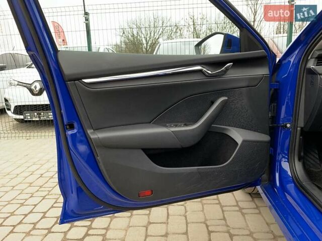 Синий Шкода Октавия, объемом двигателя 2 л и пробегом 244 тыс. км за 17955 $, фото 23 на Automoto.ua