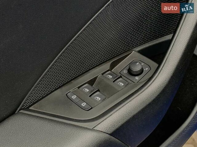 Синий Шкода Октавия, объемом двигателя 2 л и пробегом 244 тыс. км за 17955 $, фото 39 на Automoto.ua