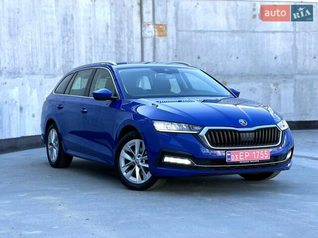 Синий Шкода Октавия, объемом двигателя 2 л и пробегом 228 тыс. км за 19350 $, фото 1 на Automoto.ua