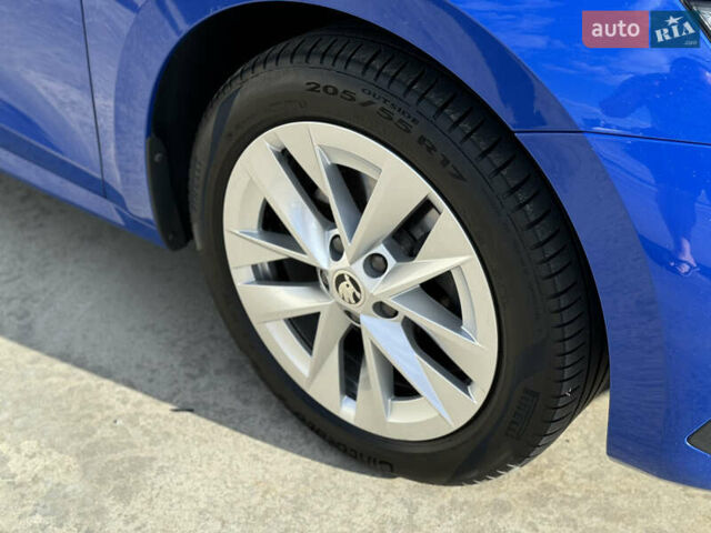 Синий Шкода Октавия, объемом двигателя 2 л и пробегом 228 тыс. км за 19350 $, фото 22 на Automoto.ua