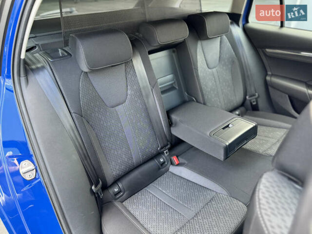 Синий Шкода Октавия, объемом двигателя 2 л и пробегом 228 тыс. км за 19350 $, фото 50 на Automoto.ua