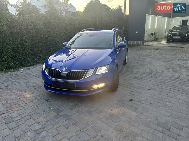 Шкода Октавия 2020 в Луцке на Automoto.ua Синий Шкода Октавия, объемом двигателя 1.97 л и пробегом 180 тыс. км за 18800 $, фото 2 на Automoto.ua