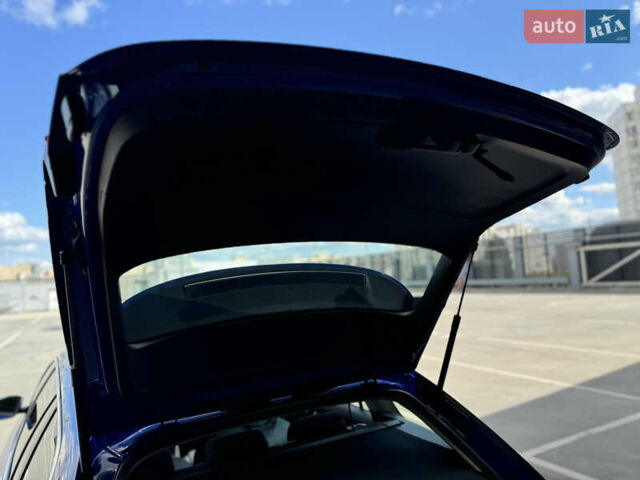 Синий Шкода Октавия, объемом двигателя 2 л и пробегом 228 тыс. км за 19350 $, фото 97 на Automoto.ua