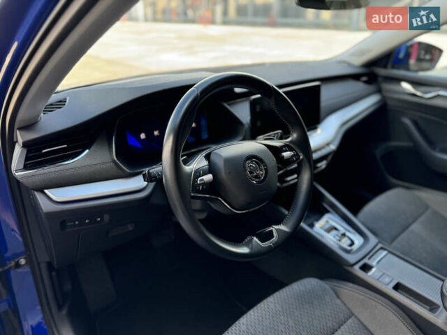 Синий Шкода Октавия, объемом двигателя 2 л и пробегом 228 тыс. км за 19350 $, фото 36 на Automoto.ua