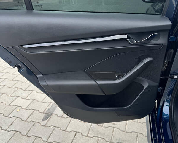 Синий Шкода Октавия, объемом двигателя 1.97 л и пробегом 225 тыс. км за 20000 $, фото 16 на Automoto.ua