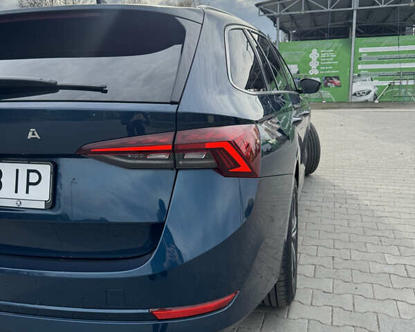 Синий Шкода Октавия, объемом двигателя 1.97 л и пробегом 225 тыс. км за 20000 $, фото 2 на Automoto.ua