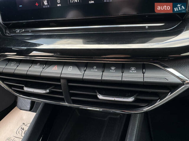 Синий Шкода Октавия, объемом двигателя 2 л и пробегом 170 тыс. км за 23400 $, фото 35 на Automoto.ua