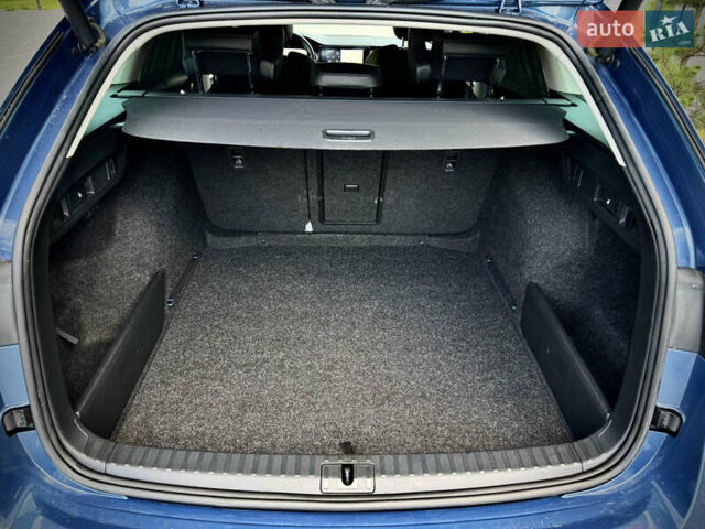 Синий Шкода Октавия, объемом двигателя 2 л и пробегом 170 тыс. км за 23400 $, фото 6 на Automoto.ua