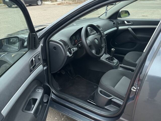 Синій Шкода Октавія, об'ємом двигуна 1.9 л та пробігом 256 тис. км за 3450 $, фото 9 на Automoto.ua