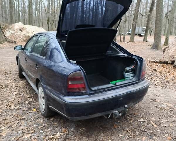 Синий Шкода Октавия, объемом двигателя 1.9 л и пробегом 485 тыс. км за 1850 $, фото 2 на Automoto.ua