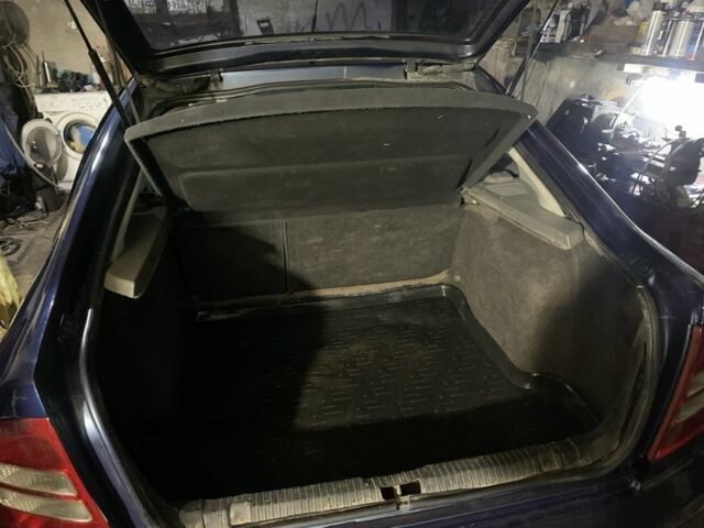 Синий Шкода Октавия, объемом двигателя 1.8 л и пробегом 360 тыс. км за 3300 $, фото 6 на Automoto.ua