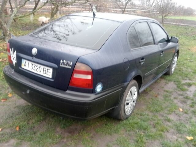 Синий Шкода Октавия, объемом двигателя 0 л и пробегом 400 тыс. км за 2400 $, фото 2 на Automoto.ua