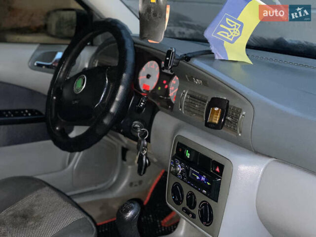 Синий Шкода Октавия, объемом двигателя 1.6 л и пробегом 317 тыс. км за 2650 $, фото 33 на Automoto.ua