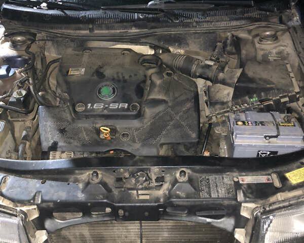 Синий Шкода Октавия, объемом двигателя 1.6 л и пробегом 252 тыс. км за 2900 $, фото 5 на Automoto.ua